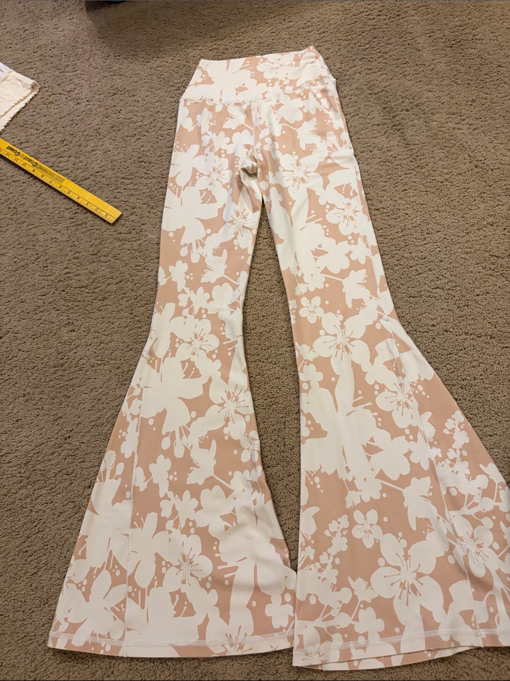 Aerie Offline Real Me Floral High Waisted Crossover Super Flare Leggings size M - Picture 8 of 10